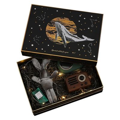 Изготовленная на заказ твердая коробка плеча, коробки 2 частей с Shredded бумагой 29*21*9.5cm